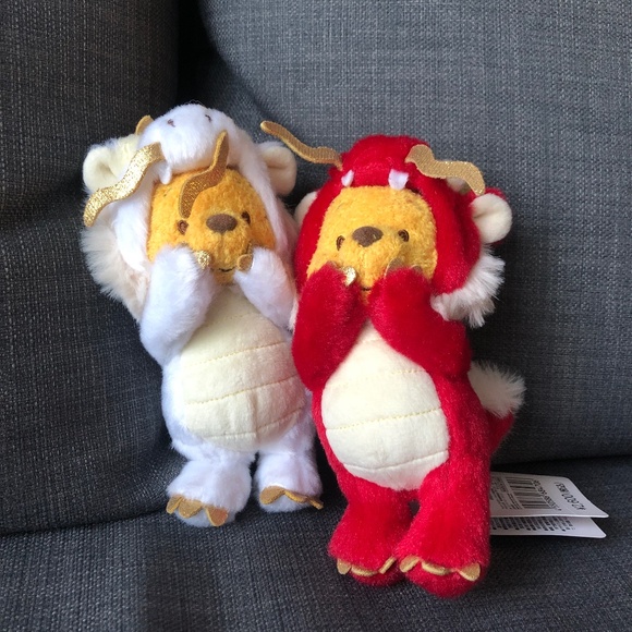 2024 Disney Store Japan Year of the Dragon Pooh Plush Keychain White & Red Set - Picture 1 of 2